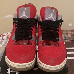 Jordan Retro 4 Toro     Fire-Red/White-Black-Cement Grey